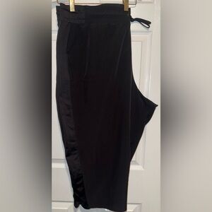 Tek Gear Black Capri Pants Womens size 2X